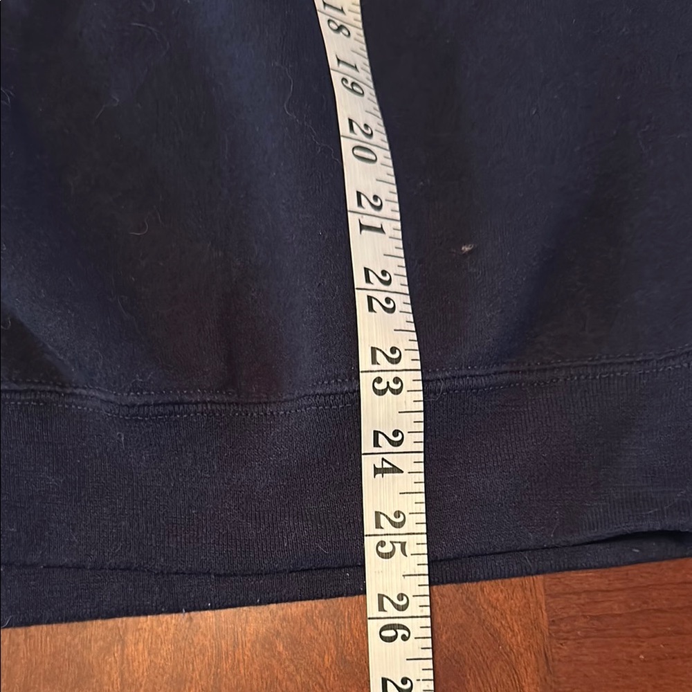 Hearst Castle Navy Sweatshirt Boys Large - Picture 3 of 4